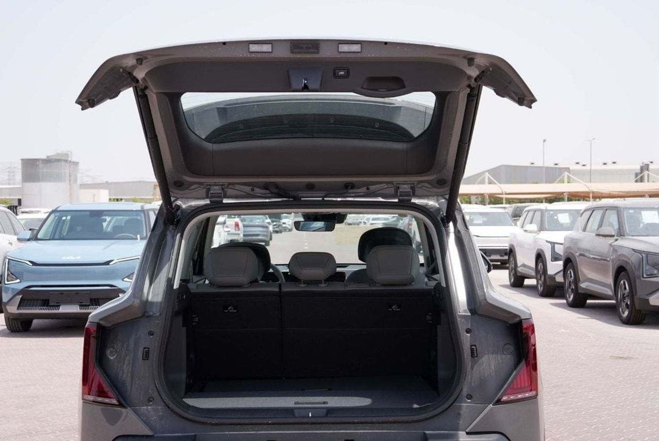 كيا EV5 كيا EV5 لاند R530 موديل 2024 - أبيض من الداخل أسود وأزرق