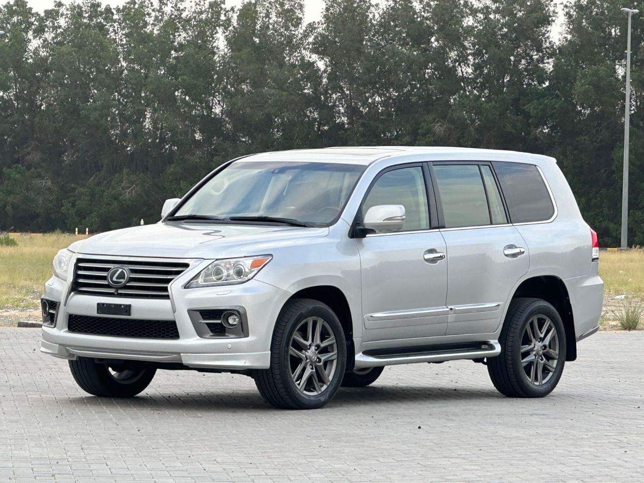 لكزس LX 570
