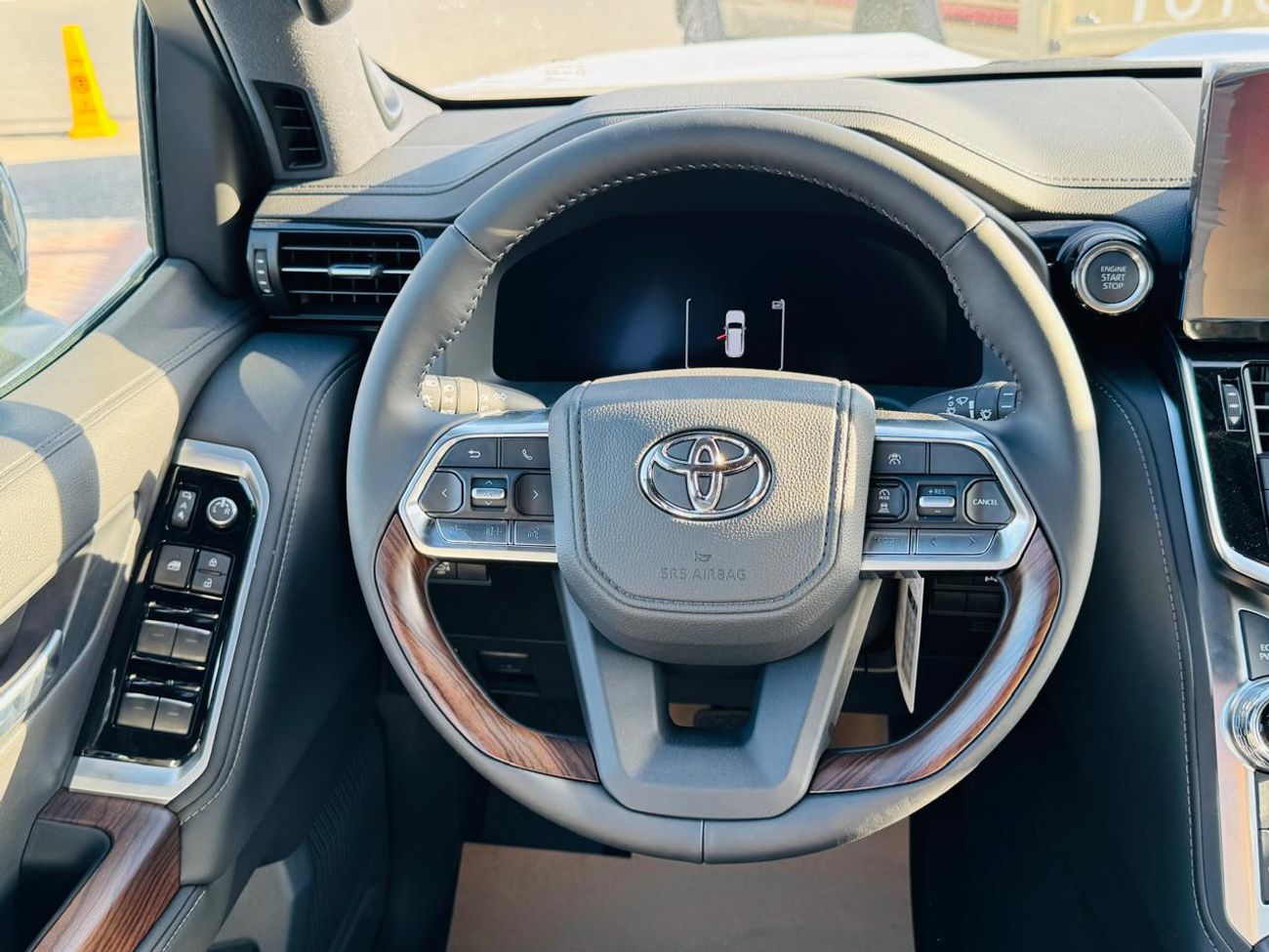 Toyota Land Cruiser TOYOTA LANDCRUISER (300 SERIES) VX 4.0L BLACK 2026