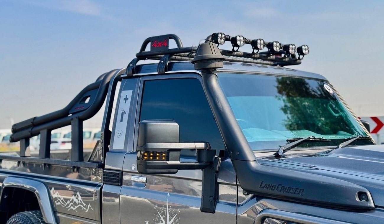 Toyota Land Cruiser Pick Up AFTER MARKET SINGLE CABIN PICKUP | RHD | 2017 | 4.5L DIESEL ENGINE  | (MT) | AIR SNORKEL