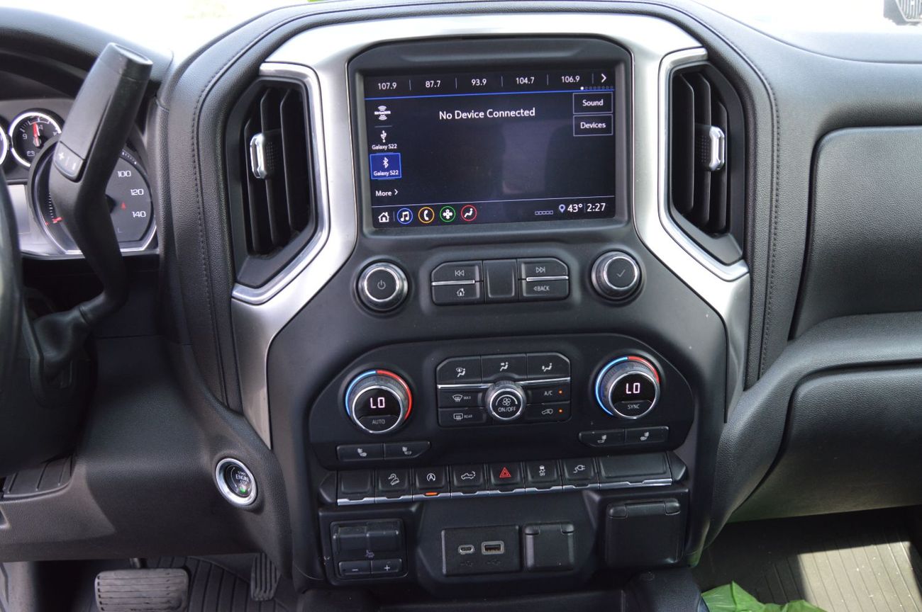 شيفروليه سيلفارادو *Chevrolet Silverado* Left Hand Drive Year: *2020* -Push Button Start,  -Leather Seats, -Power Seats