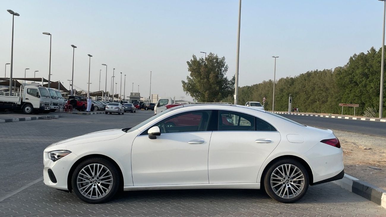 Mercedes Benz CLA250 Premium + 2.0L Accident Free