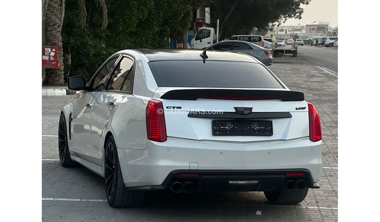 كاديلاك CTS V