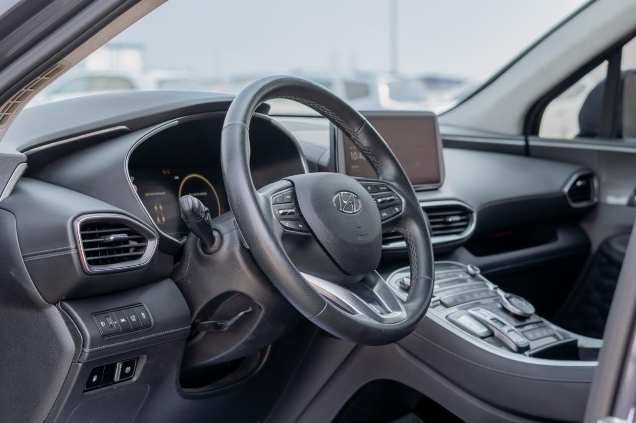 Hyundai Santa Fe hybrid