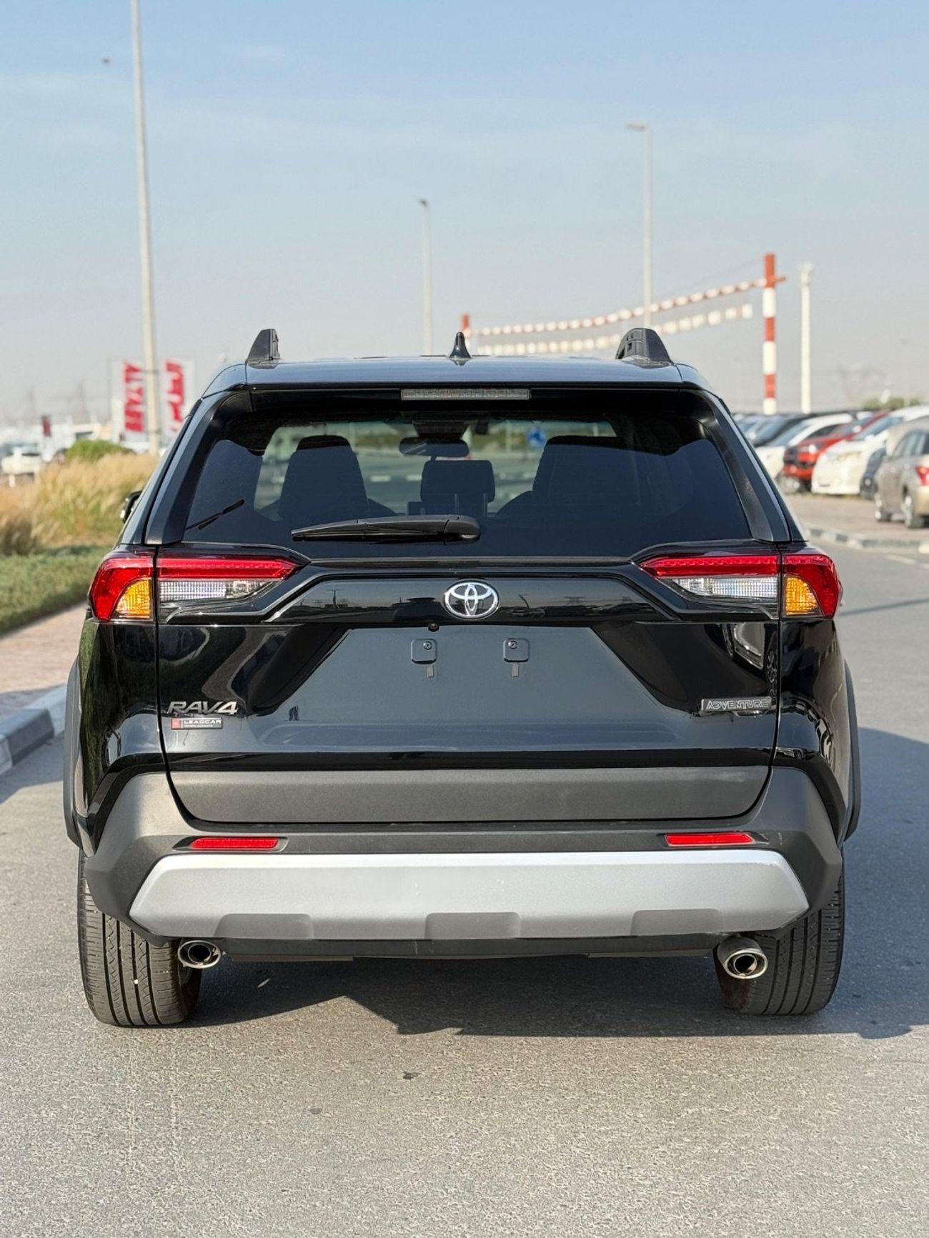 تويوتا راف ٤ Adventure Full Option 4WD Sunroof, leather, push start