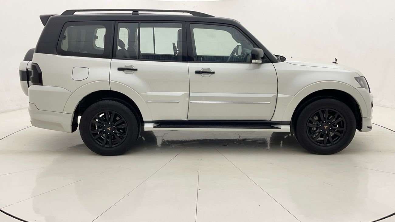 Mitsubishi Pajero GLS HIGHLINE SIGNATURE EDITION 3.8 | Zero Down Payment | Home Test Drive