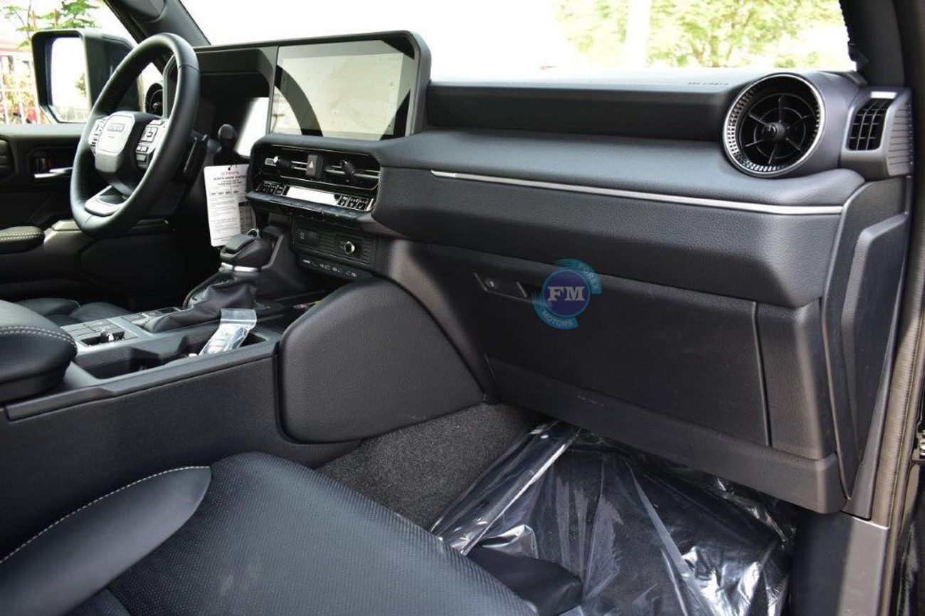 تويوتا برادو Luxury 2.4L Petrol 7 Seat Automatic