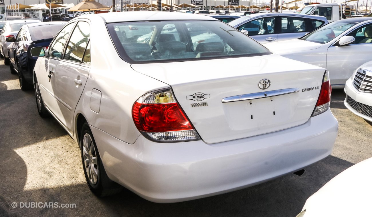 Toyota Camry LE