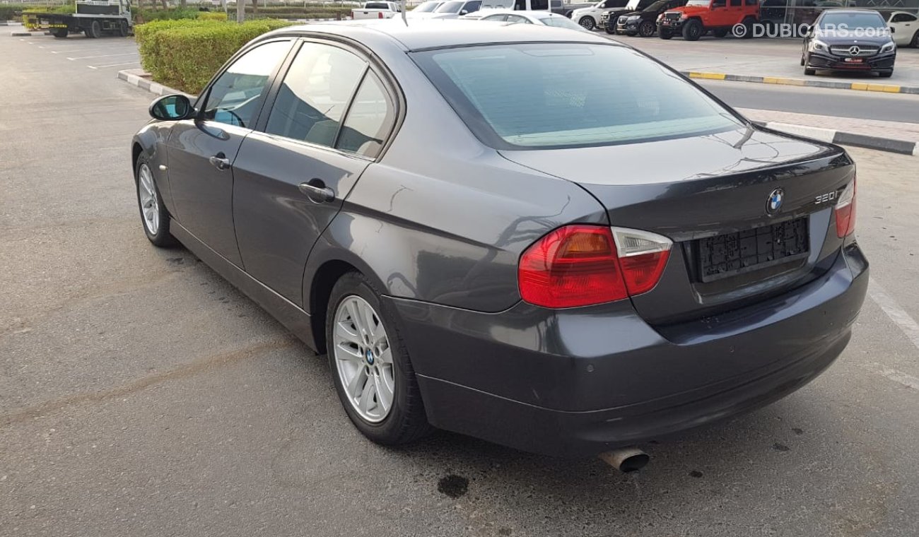 BMW 320i 2008 GCC Specs