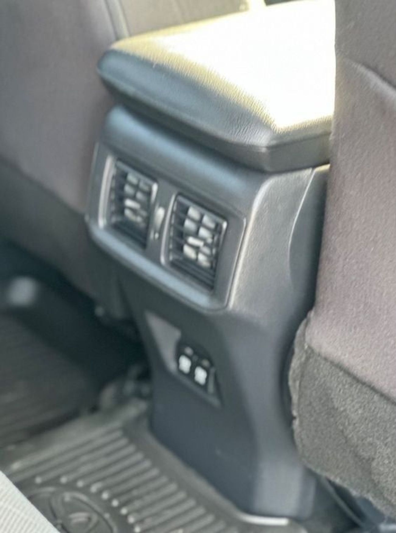 تويوتا راف ٤ Hybrid XLE 2.5L premium Full Option