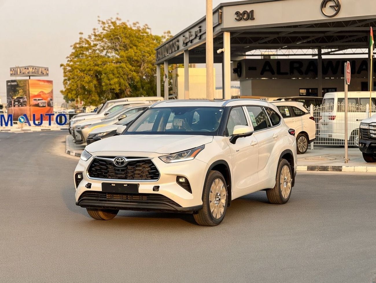 تويوتا هايلاندر LTD HEV 2.5L - EXPORT ONLY