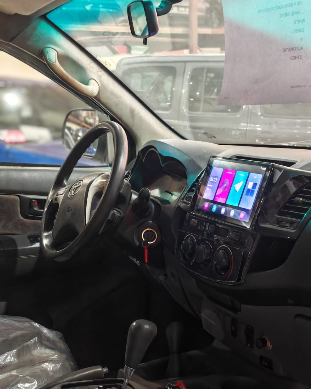 تويوتا هيلوكس V4 DIESEL RIGHT HAND