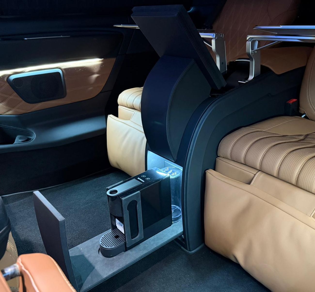 Mercedes-Benz V 300 *Brand New* 2025 Mercedes Benz V300, 2 Years Mercedes Warranty, Delivery Km, GCC