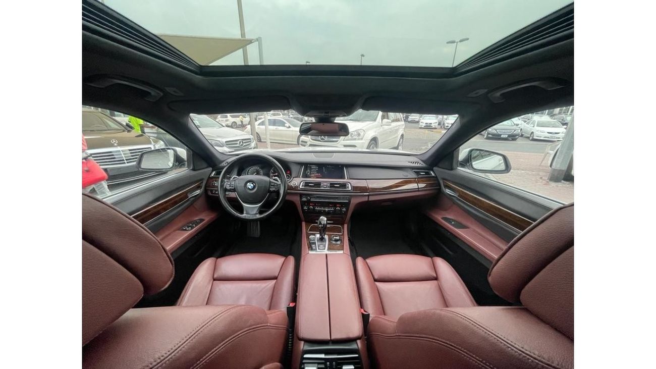 BMW 750Li Exclusive BMW 750 Li_TWIN POWER TERBO_Gcc_2013_Excellent_Condition _Full option