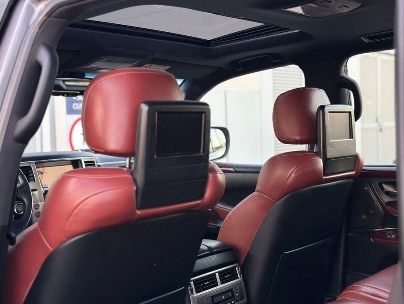 لكزس LX 570 Platinum Signature 5.7L LEXUS LX570s 2014 GCC// ACCIDENTS FREE// FULL OPTIONS// PERFECT CONDITION