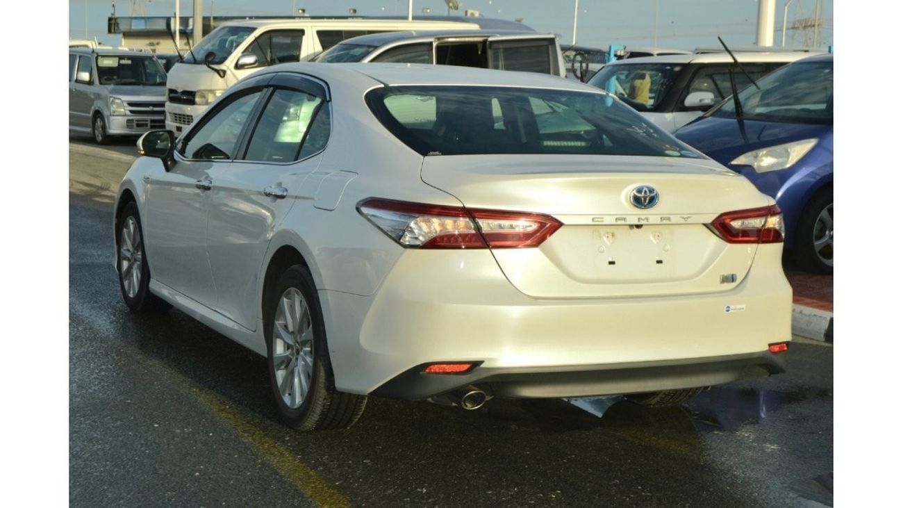Toyota Camry Hybrid full option