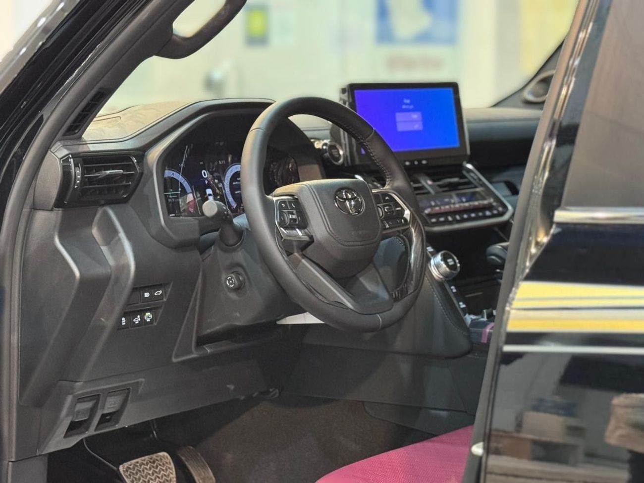 Toyota Land Cruiser TOYOTA LC300 VXR - 3.5L - PET - AT - FULL OPTION - 2026 MY ( OMAN )