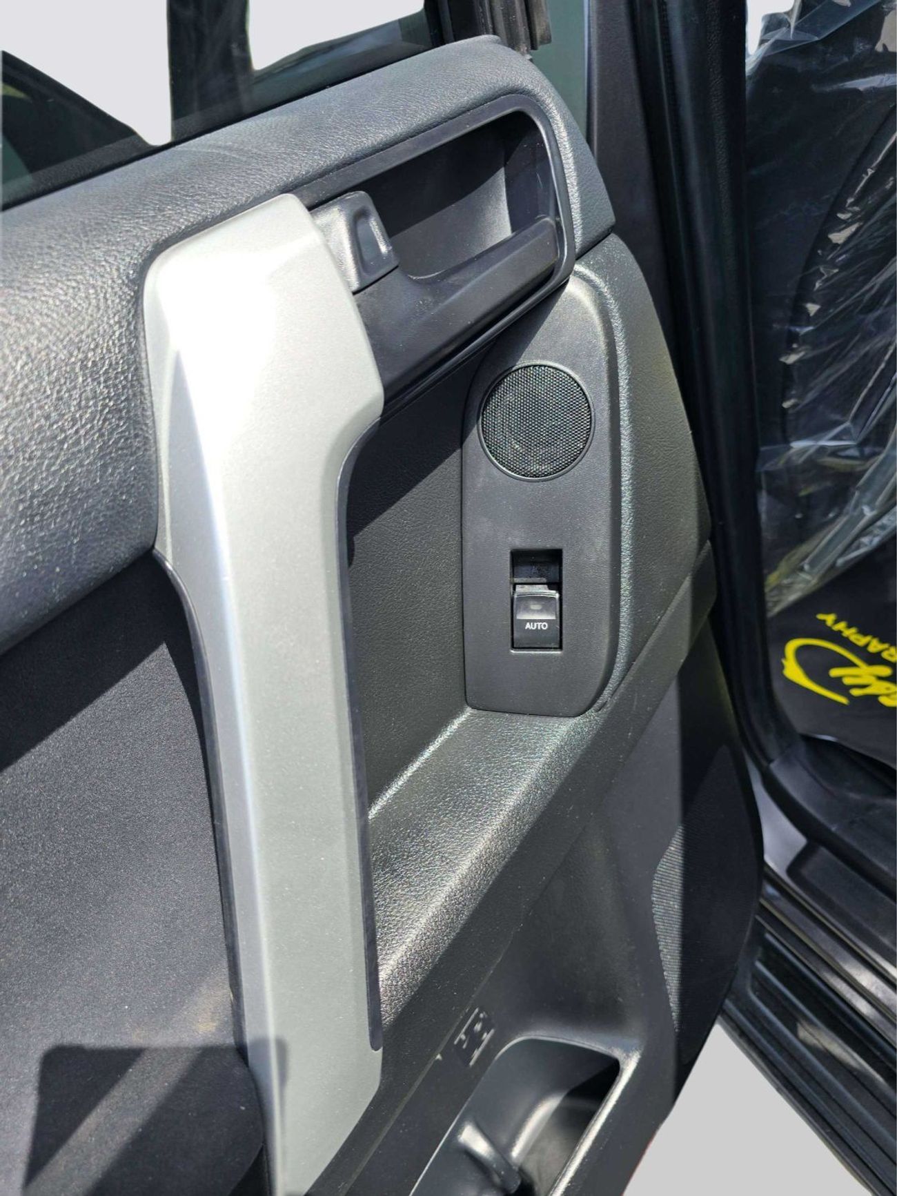 تويوتا برادو 4x4 Diesel 2.8l Right Hand Drive (Export only)