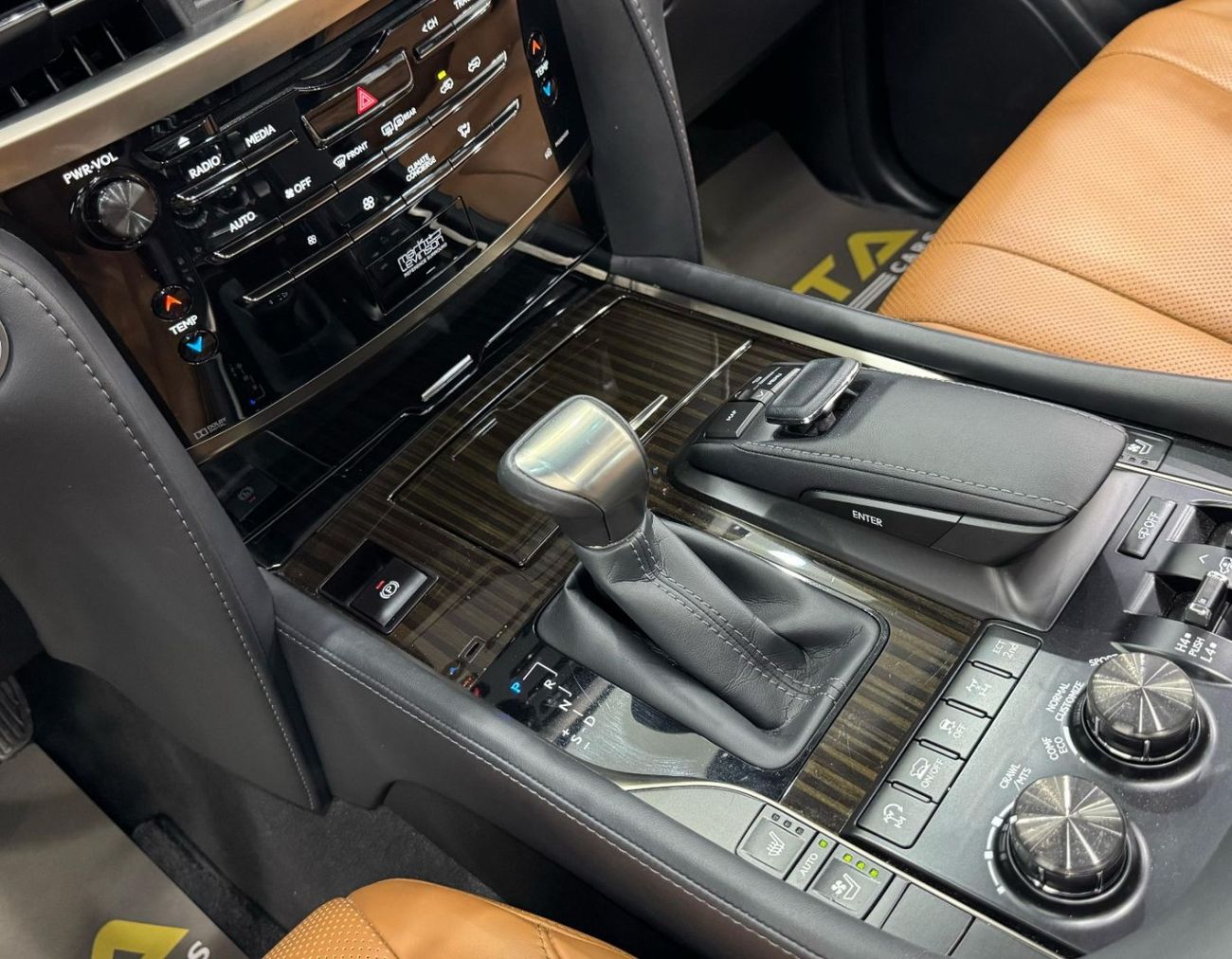 Lexus LX 570 Signature Edition 2021 Lexus LX570 Signature Edition, July 2027 Lexus Warranty, Fully Loaded, 8 Seat