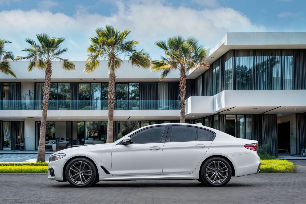 بي أم دبليو 520i 2,057 P.M | 0% Downpayment | 520i M Sport | Full Agency History | Ramadan Offer!