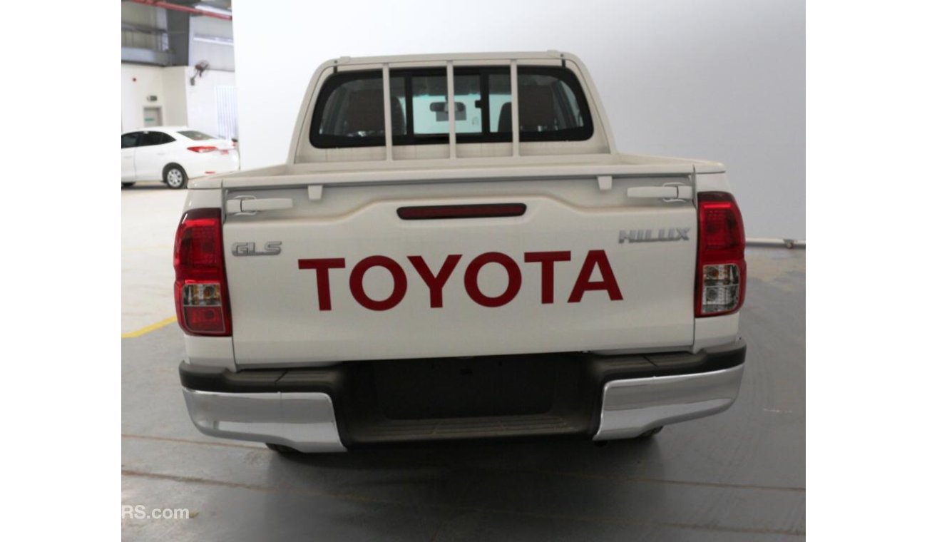 Toyota Hilux 4x2 petrol automatic