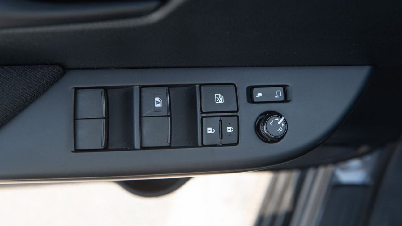 تويوتا هيلوكس SGLX HILUX 2.4L AT