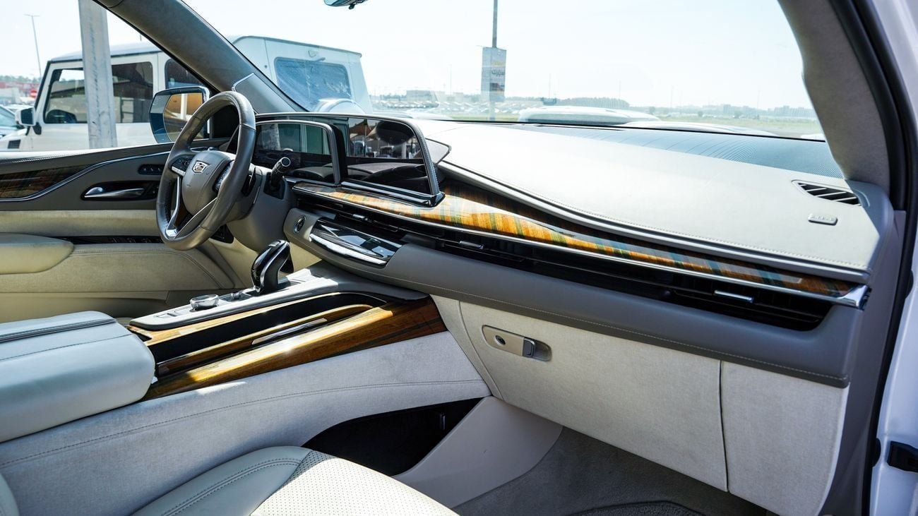 كاديلاك إسكالاد PREMIUM LUXURY PLATINUM