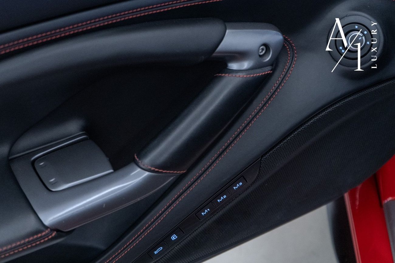 Ferrari F8 Spider 3.9T V8 2022 Ferrari F8 Spider, Carbon Fiber Package, Excellent Condition, European Specs