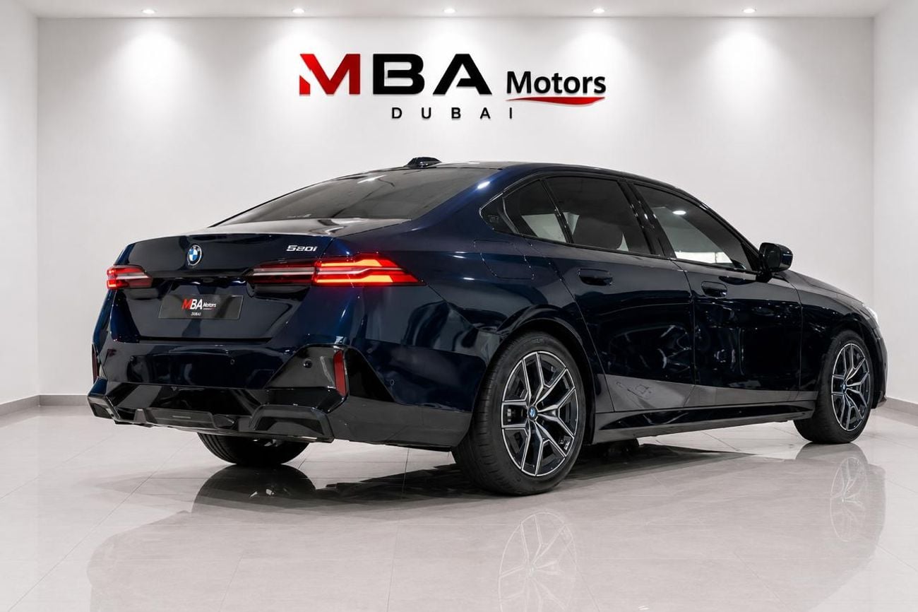 بي أم دبليو 520i 520I M SPORT TITANIUM