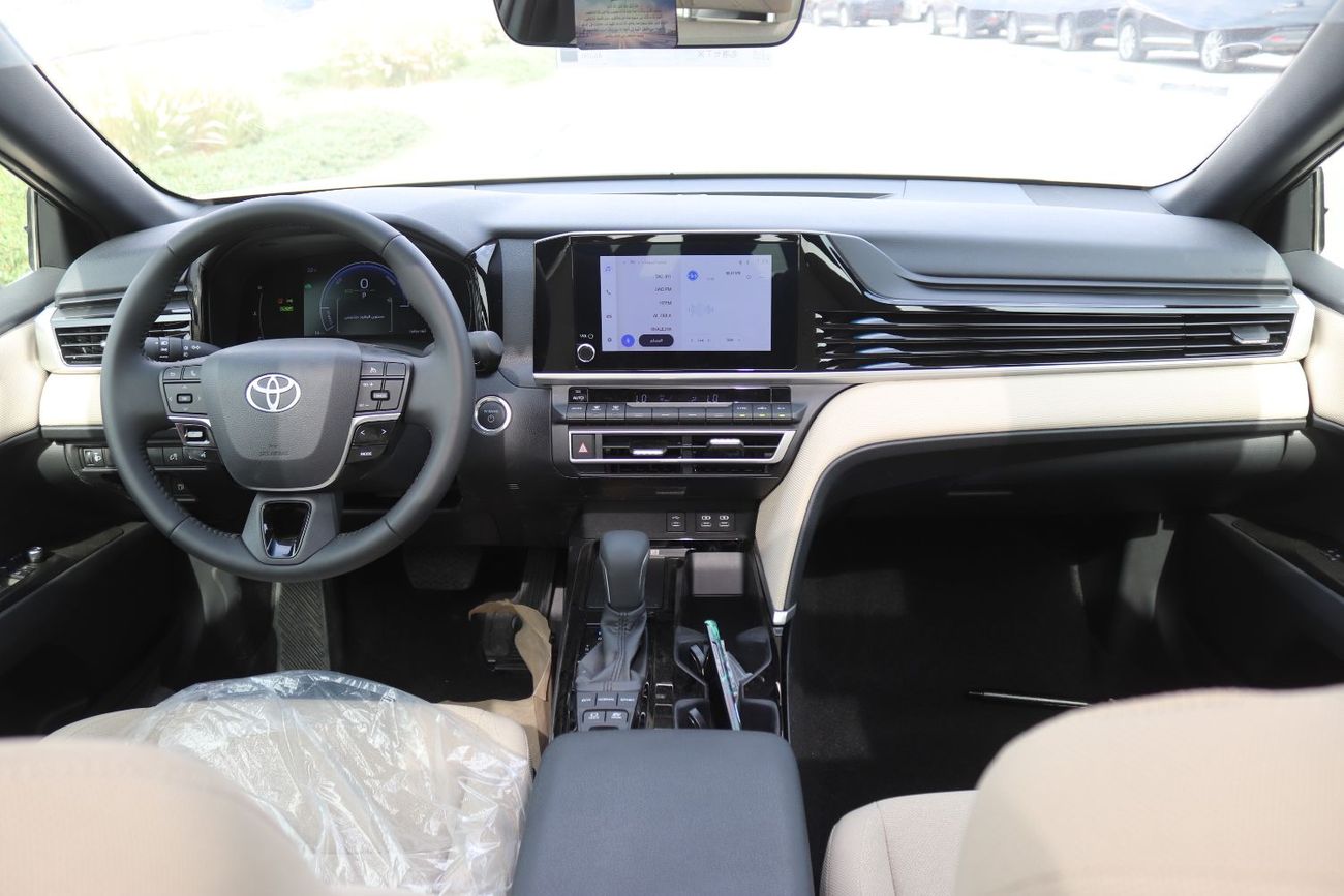 Toyota Camry 2.5LE, KEYLESS ENTRY,PUSH START, PANORAMIC ROOF, ALLOY WHEELS, MODEL 2026