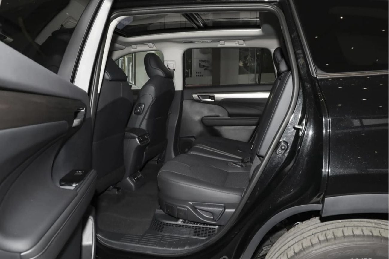 Toyota Highlander VXR Toyota Highlander 4WD Supreme 2026