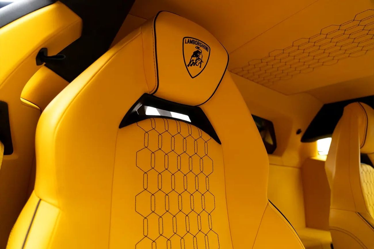 Lamborghini Revuelto LAMBORGHINI | REVUELTO 2025MY | GCC SPECS DEALER WARRANTY + SERVICE CONTRACT 5 YEARS 6.5L V12 Hybrid