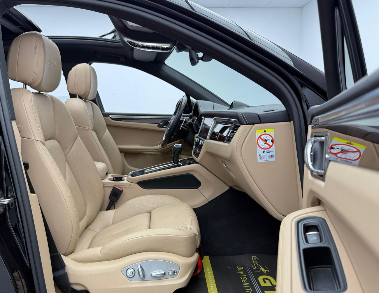 بورش ماكان GTS 2.9L (435 HP) 2023 Porsche Macan GTS, 2028 Porsche Warranty, Full Porsche Service History, Fully