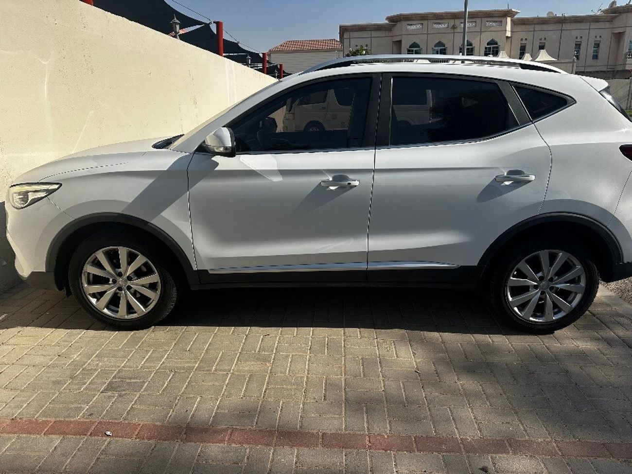 MG ZS Std 1.5L