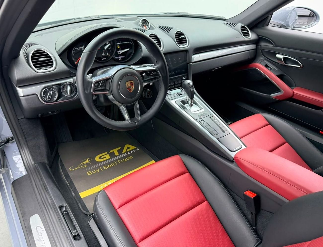 بورش كايمان 718 STD 2025 Porsche 718 Cayman, 2029 Porsche Warranty, Full Porsche Service History, Low Km, GCC