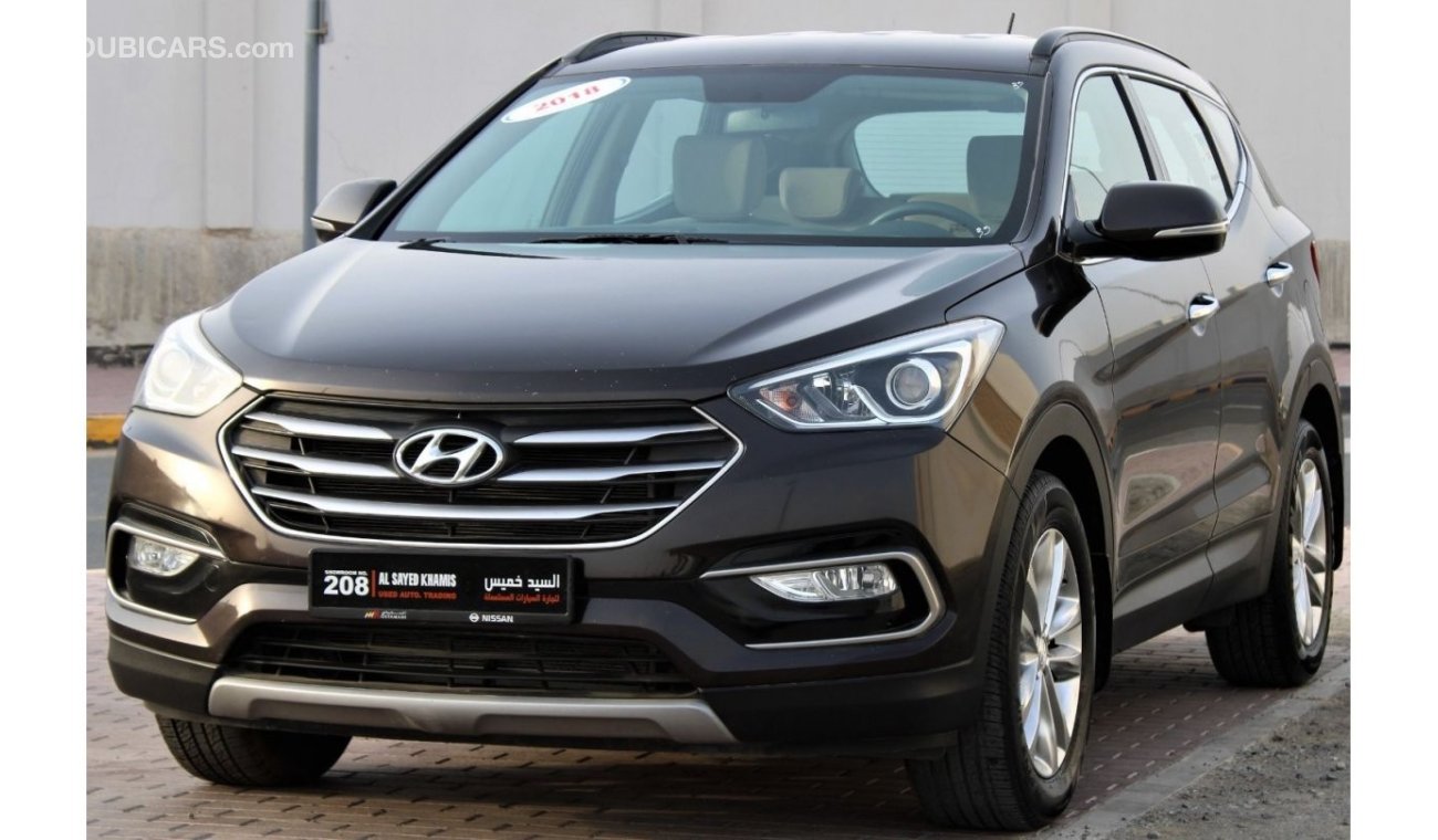 Hyundai Santa Fe Hyundai Santa Fe 2018 GCC 6 cylinder in excellent condition without accidents, very clean from insid