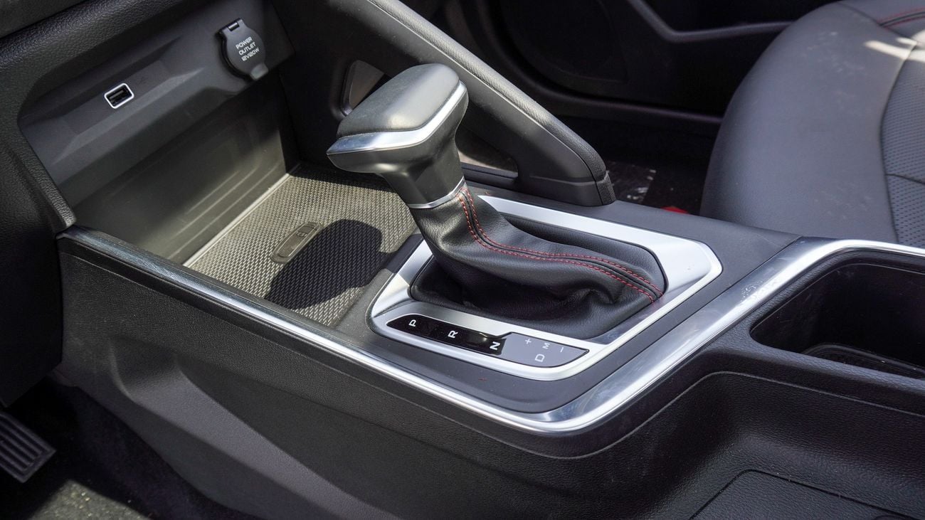 Geely GX3 Pro Brand New Geely GX3 Pro 1.5L for Export 2WD Petrol|White/Black|N-GX3-PRO-1.5-26|