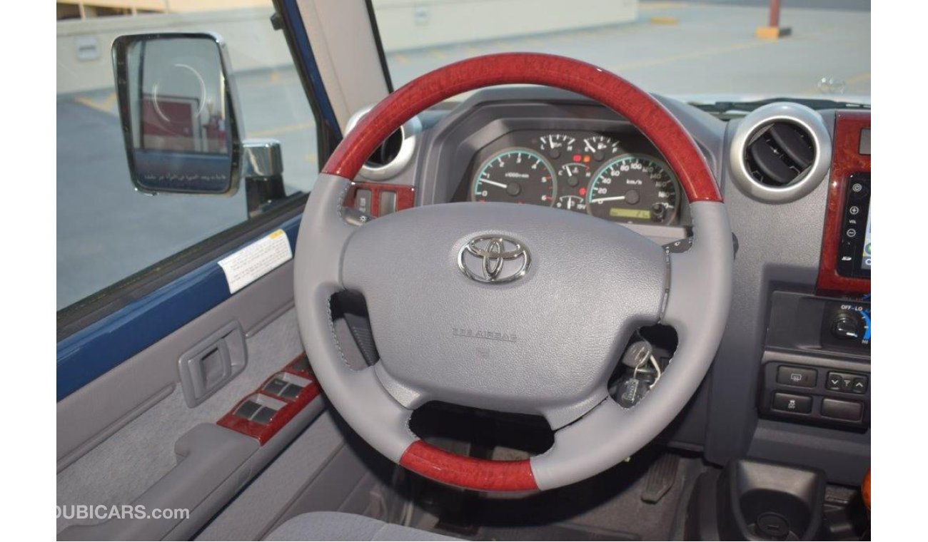 Toyota Land Cruiser Hard Top Limited LX V8 4.5L Turbo Diesel 5 Seat MT