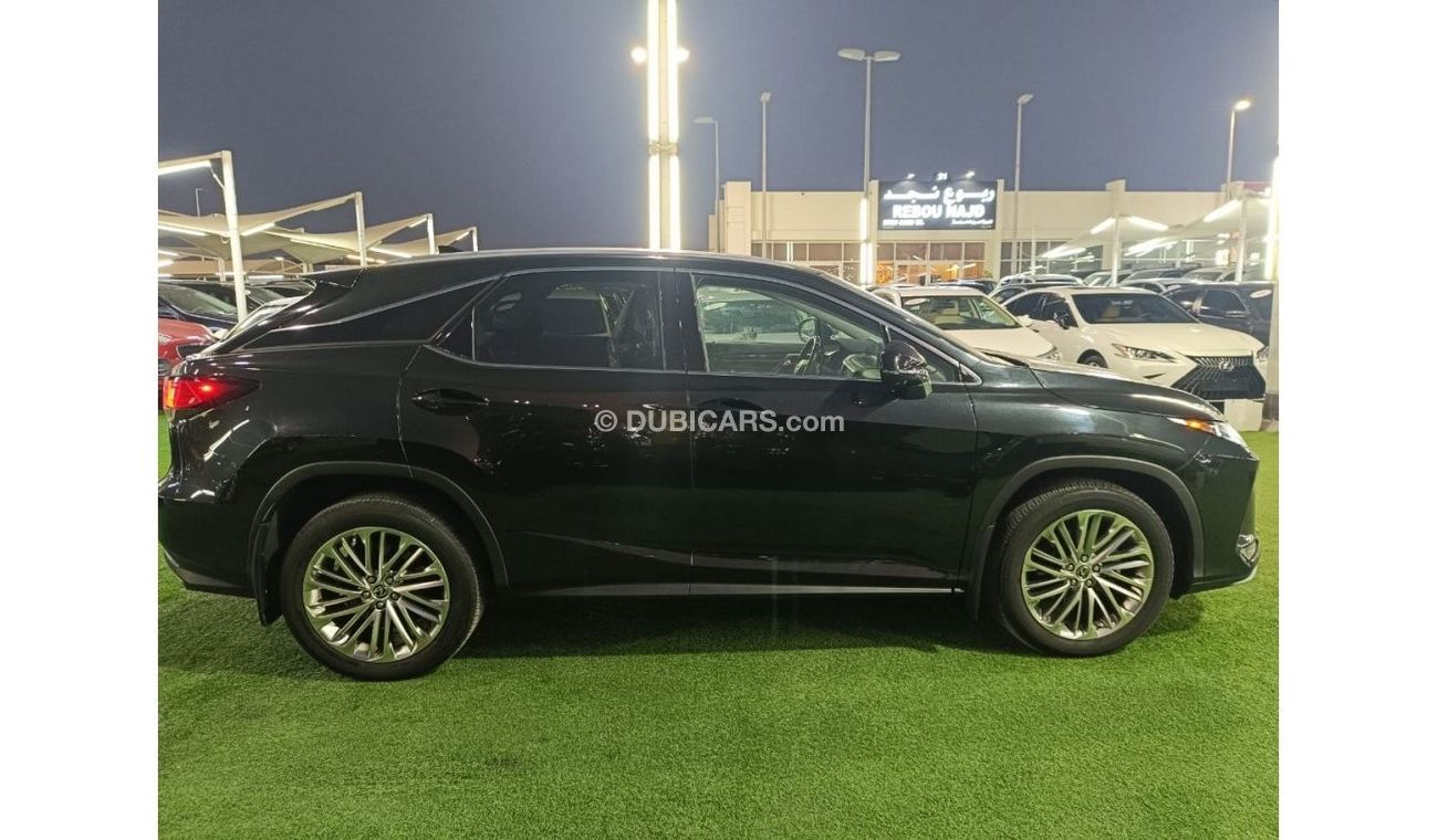 Lexus RX350 Platinum The car is very good, in perfect condition, looks clean from the outside and inside without