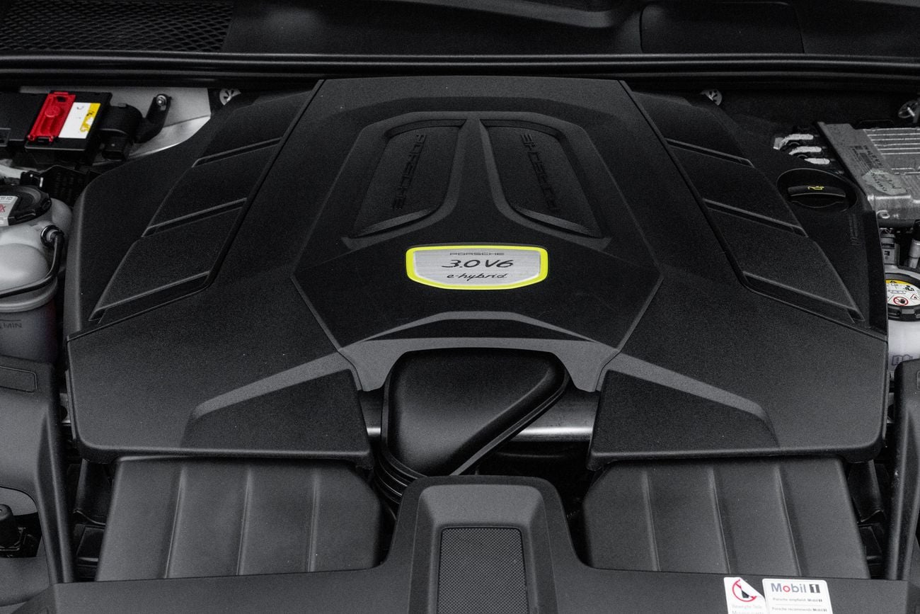 Porsche Cayenne Cayenne | 3,134 P.M | 0% Downpayment | E-Hybrid! | Ramadan Offer!