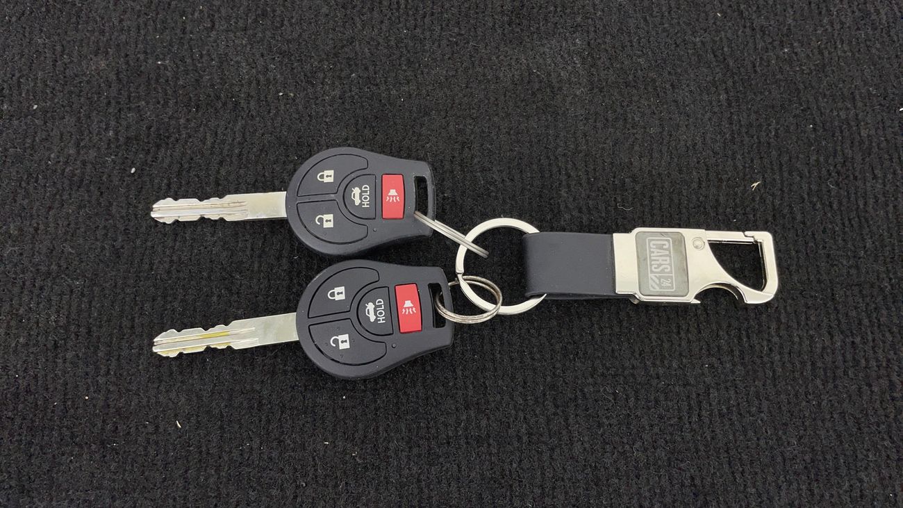 نيسان صني SV 1.5 | بدون دفعة مقدمة | اختبار قيادة مجاني للمنزل