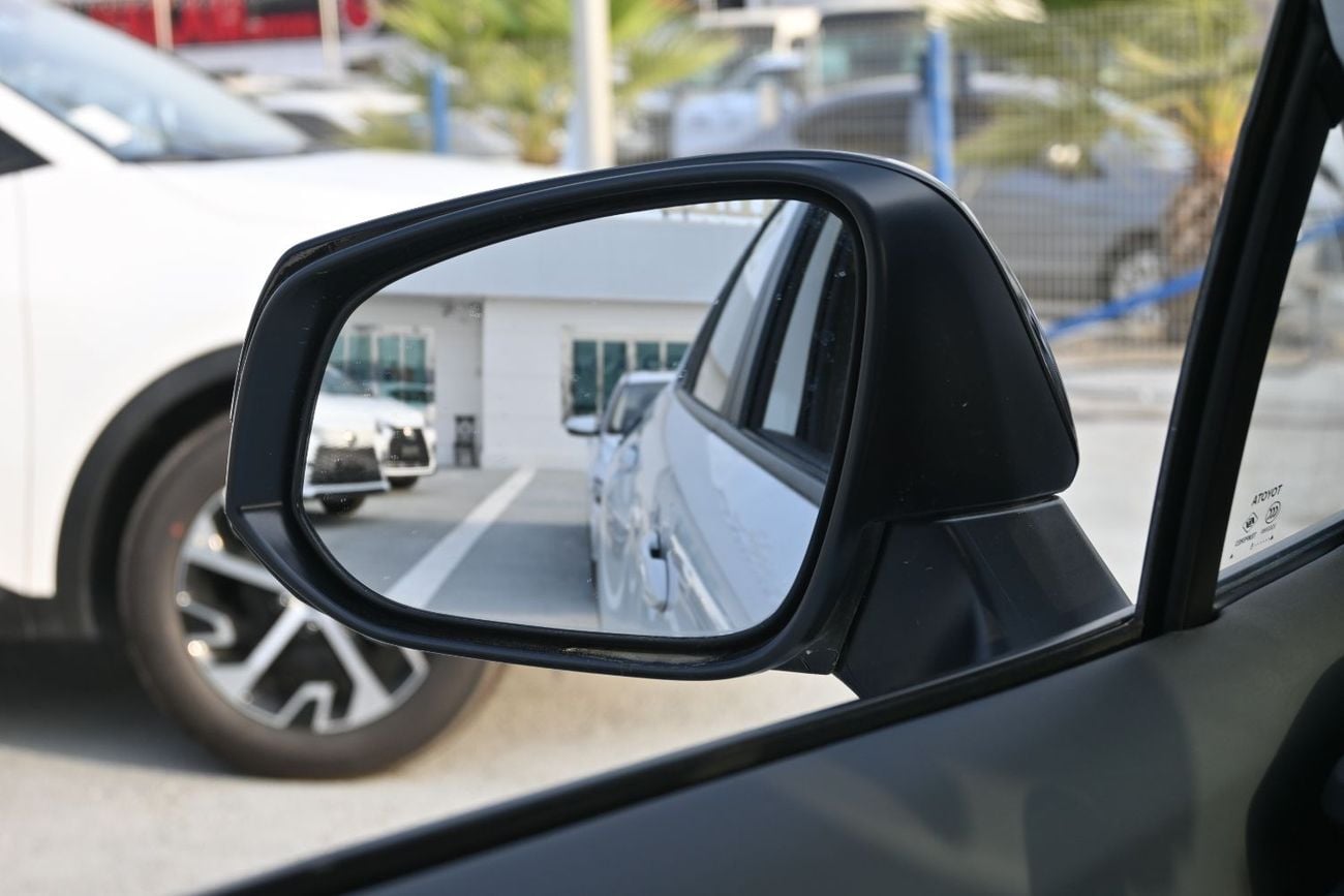 Toyota Frontlander Luxury 2.0L Hybrid, Model 2026, Color White