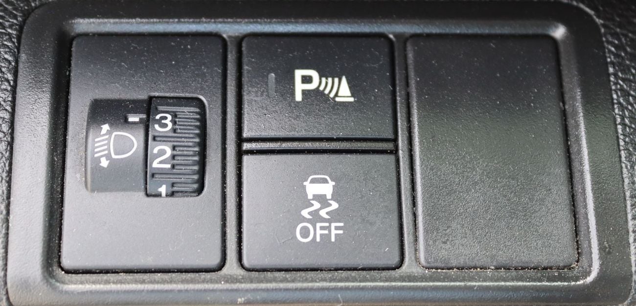 هوندا سيفيك سياره هوندا سيفيك 2020  خليجى بدون حوادث بحاله ممتازه بمحرك سعته 1.6سى سى ممشى KM 94000 بسعر 54000 د