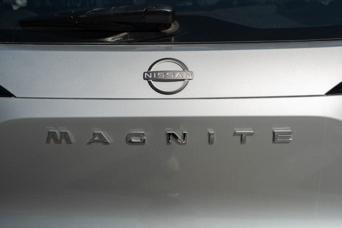 نيسان ماغنيت SL