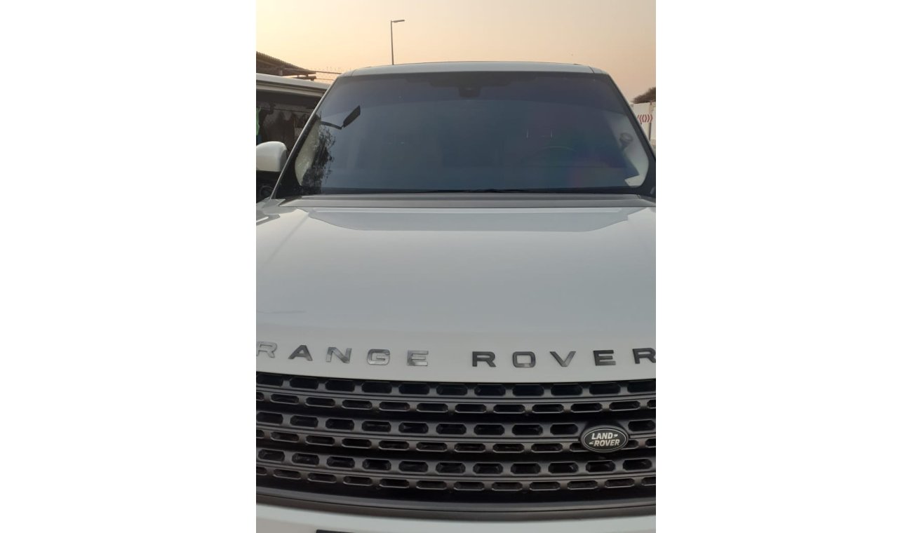 Land Rover Range Rover Vogue SE Supercharged RANGE ROVER VOUGE HSE 2016(+971506669156)