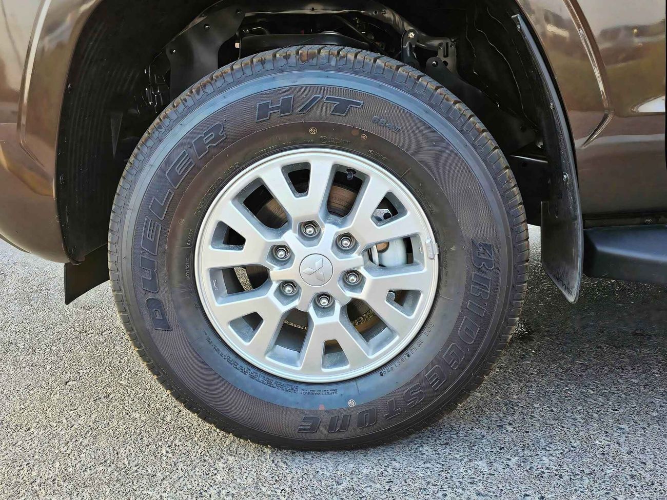 Mitsubishi L200 GLX 2.4L Petrol / M/T / 4WD/ SPECIAL PROMOTION / Code#68024