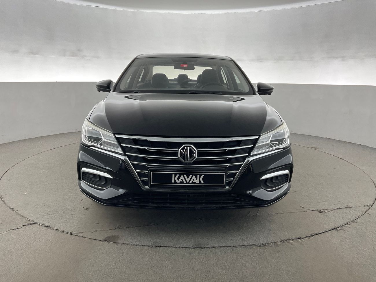 أم جي 5 Luxury | شامل الضمان | 0 ﺪﻔﻋﺓ ﺃﻮﻟﻯ