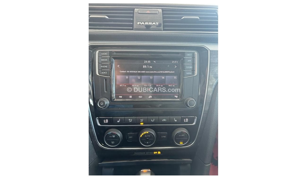 Volkswagen Passat SE