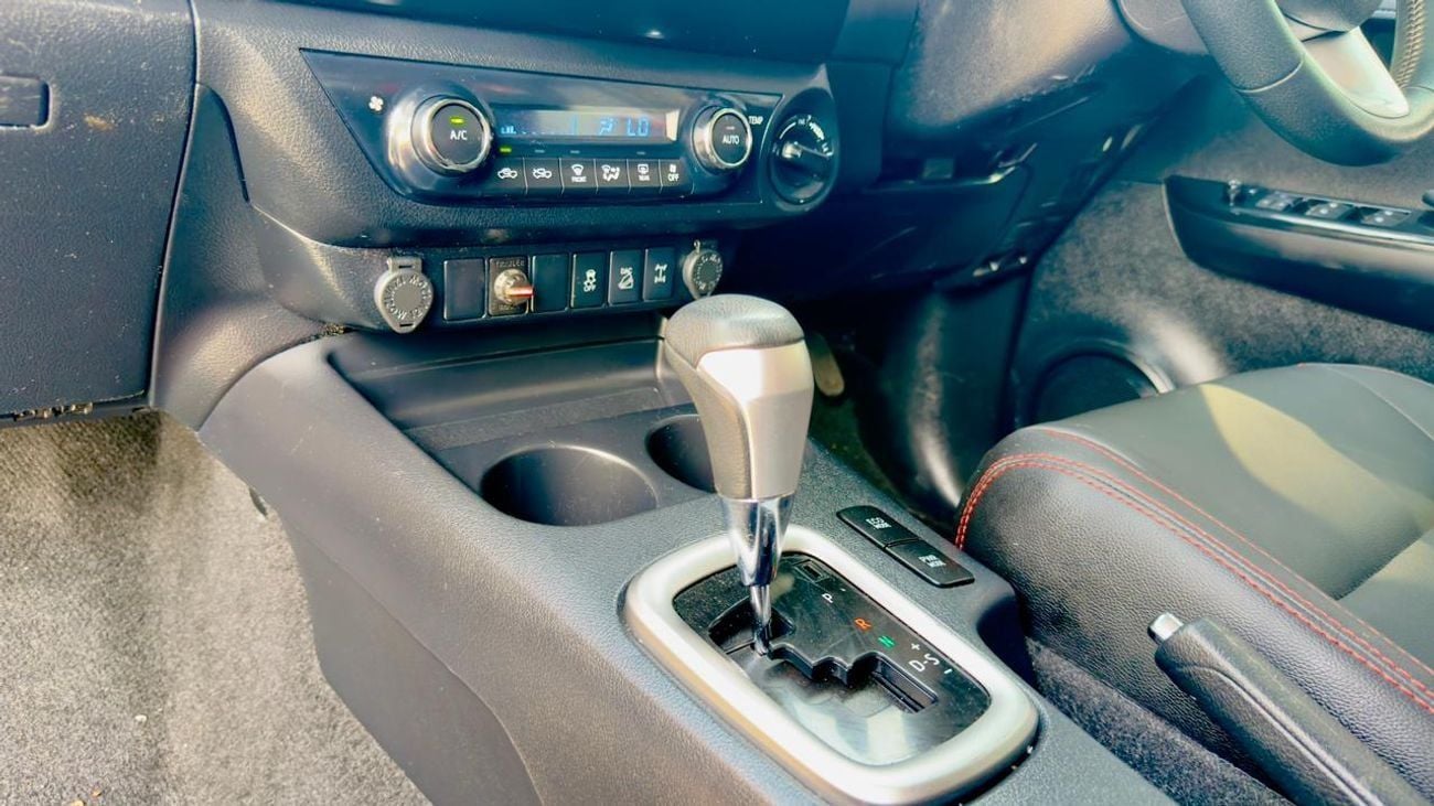 تويوتا هيلوكس 2019 | 2.8L DIESEL | AUTOMATIC TRANSMISSION | RIGHT-HAND-DRIVE | HEAVY 4X4 SPORTS BAR WITH BASKET | 