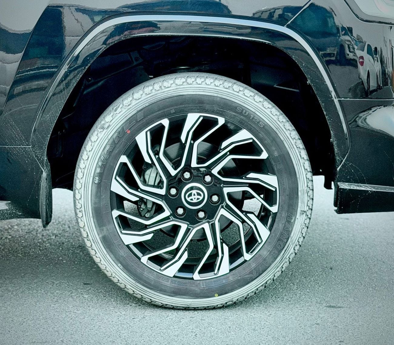 تويوتا لاند كروزر 2022 model GXR Full Option Top Of The Range